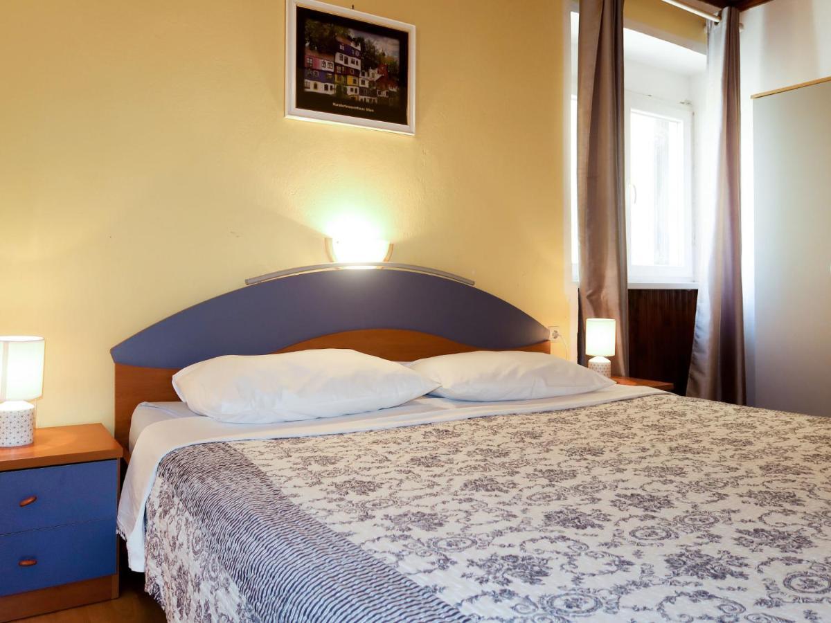 Barbat na Rabu Apartment Ana - Rab166 By Interhome מראה חיצוני תמונה